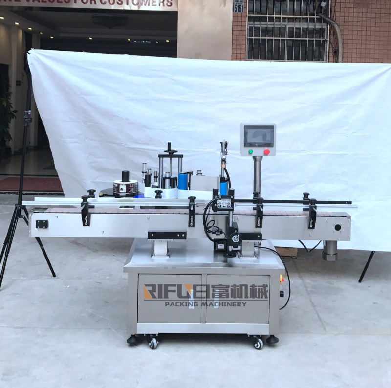 Automatic round bottle labeling machine