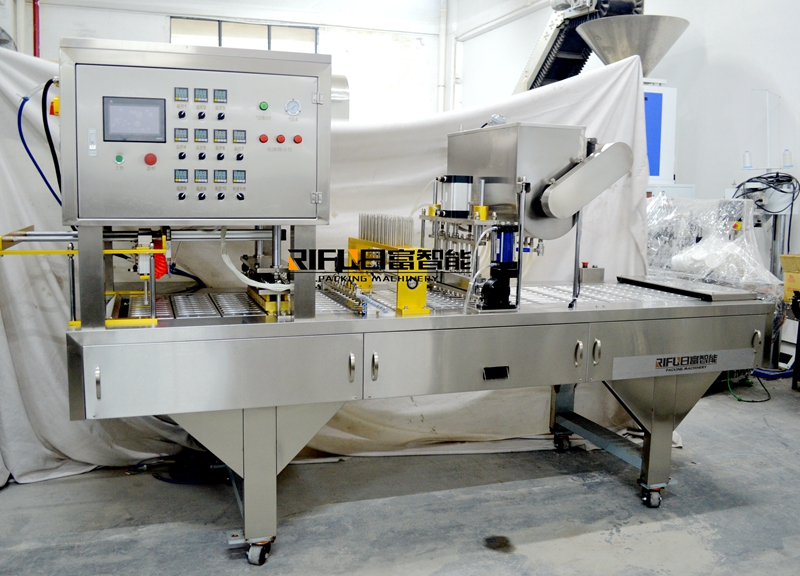 New type machine--Honey spoon filling sealing machine