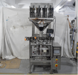 Automatic tomato chip packing machine