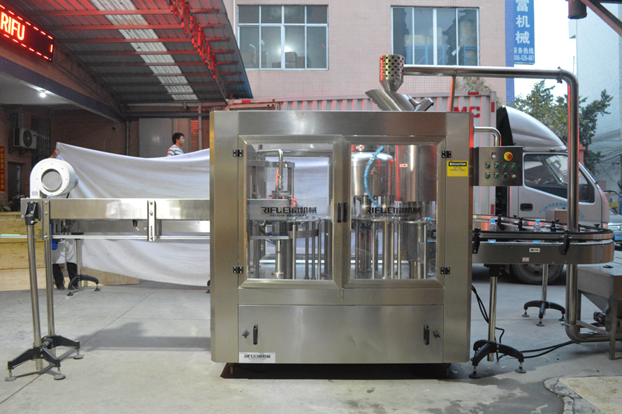 Rotary type 500ml 1L 1500ml pet bottle pure mineral water production line