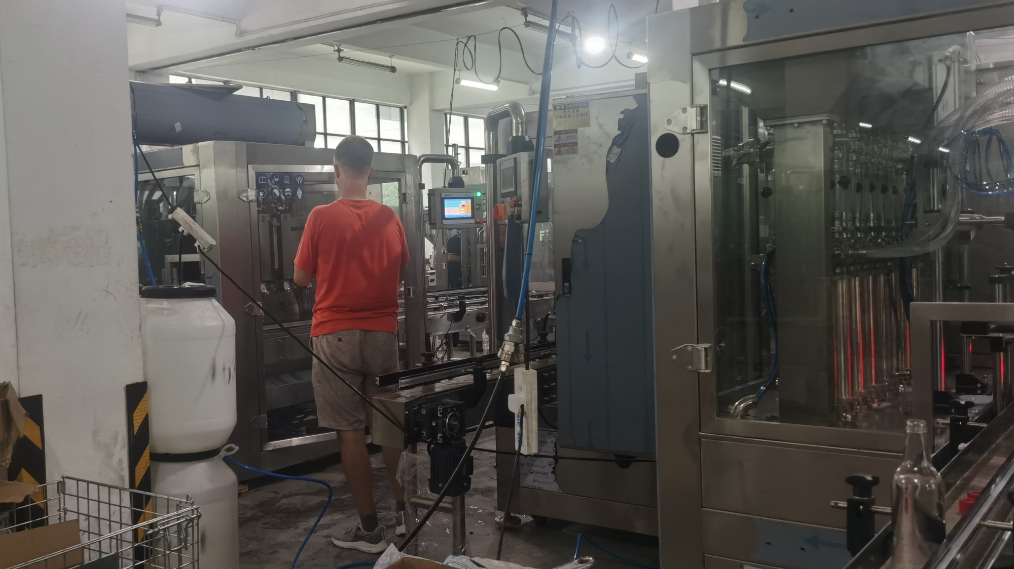 Russia customer visited factory to inspect and test the machines