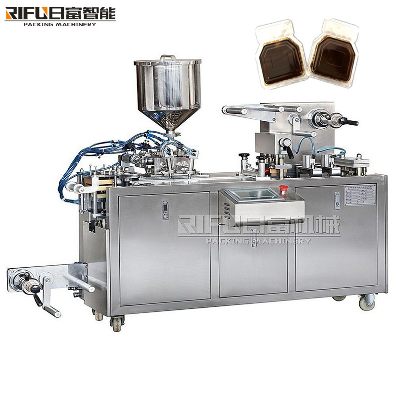 Automatic tablet / capsule / pill blister packing machine