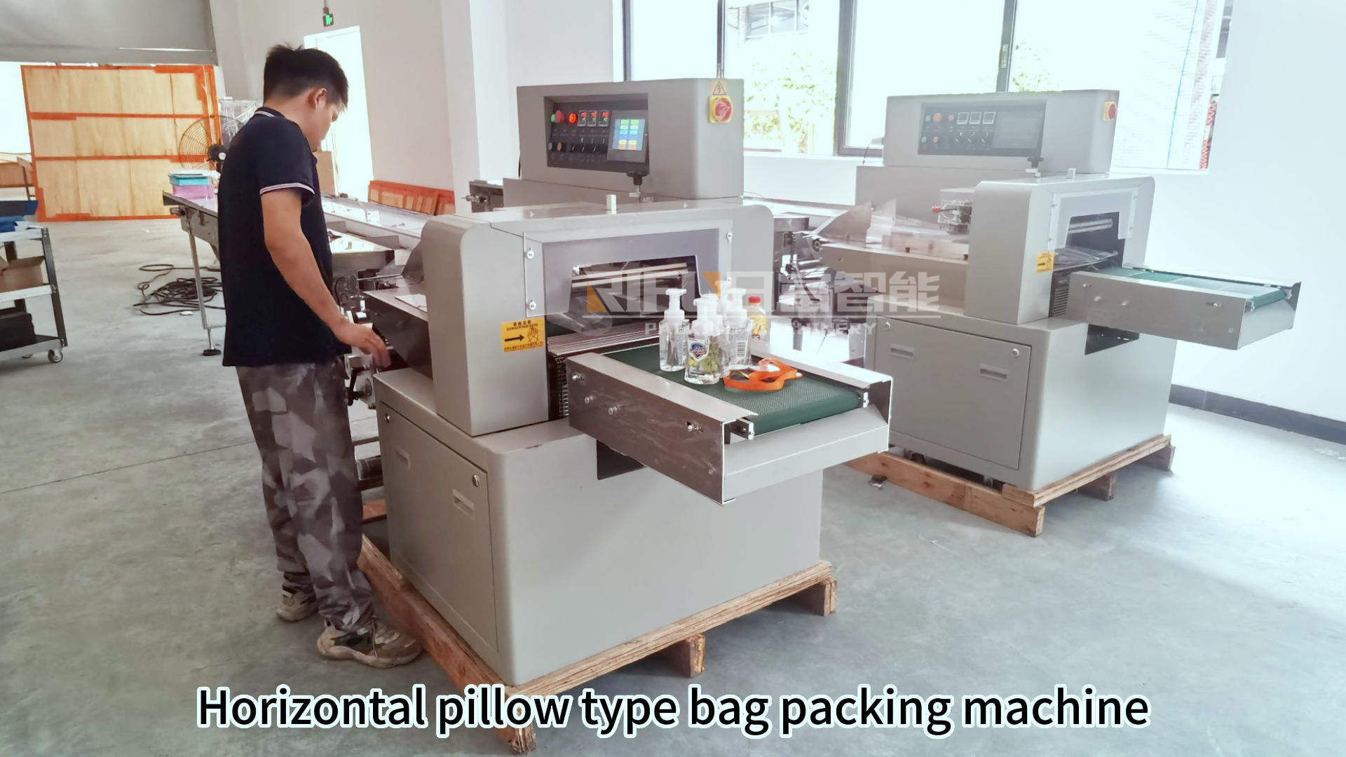 What Machine Can Be Used to Pack French Bread into a Pillow Bag