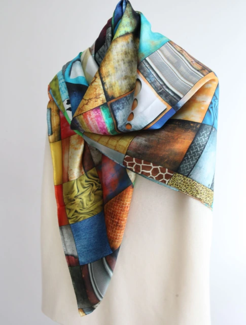Square14MM 110 cm  Twill  silk hand Rolled Edges Scarf