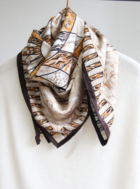 Square16MM 90cm Duplex Prints Twill Silk hand Rolled Edges Scarf
