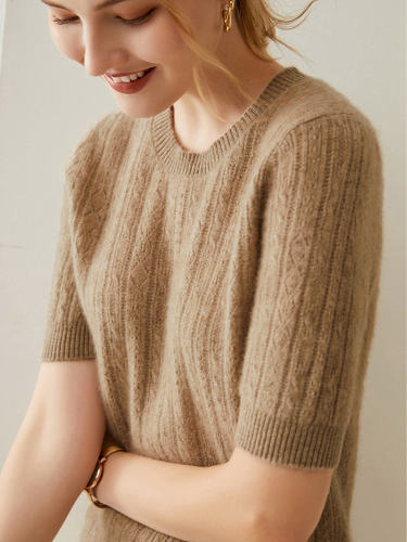 Round Neck Knitted Cashmere Pullover Tee