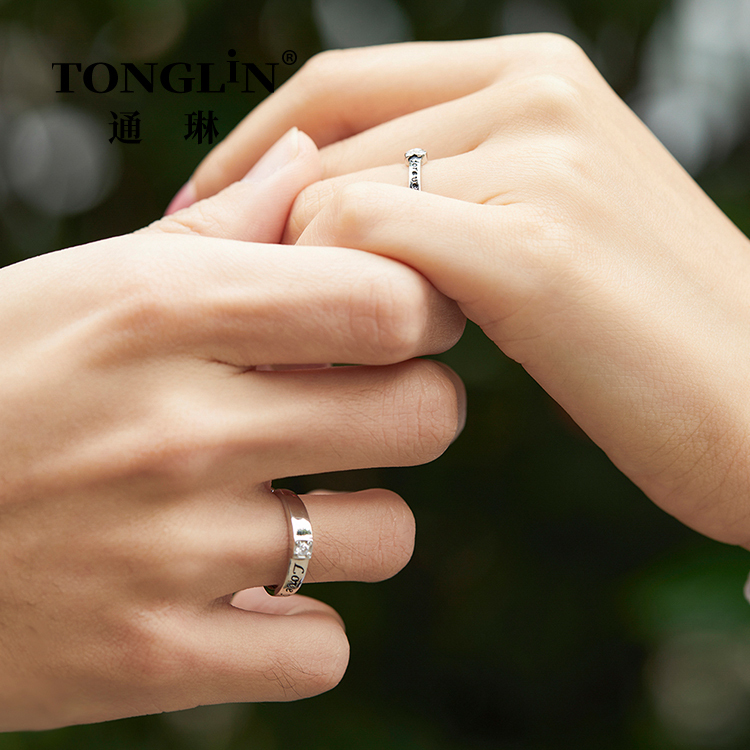 彼と彼女のための調整可能なスターリングシルバーの結婚指輪セット