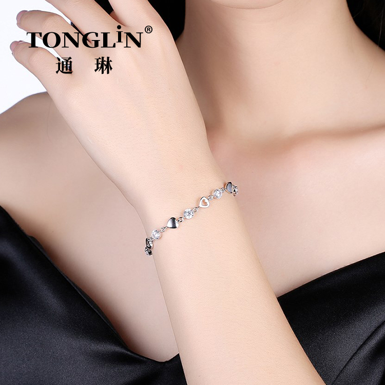 Cubic Zirconia Silver Heart Link Bracelet For Women