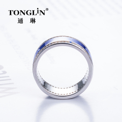 Серебряное эмалевое кольцо с двухрядным кубическим цирконием и паве
