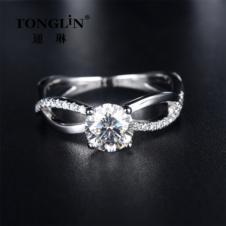 Bague de fiançailles Moissanite rayonnante en argent 925 pour femme