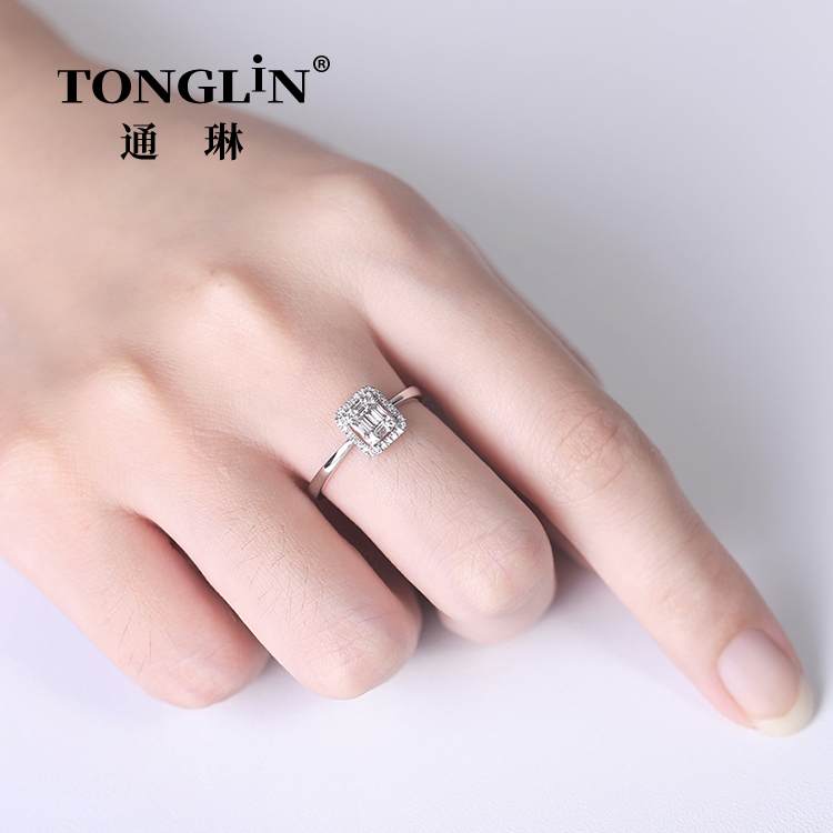 Кольцо с квадратным бриллиантом из белого золота высокого качества для женщин
