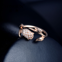 Elegant Rose Gold Flower Shape Ring With Diamonds