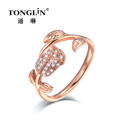 Elegant Rose Gold Flower Shape Ring With Diamonds