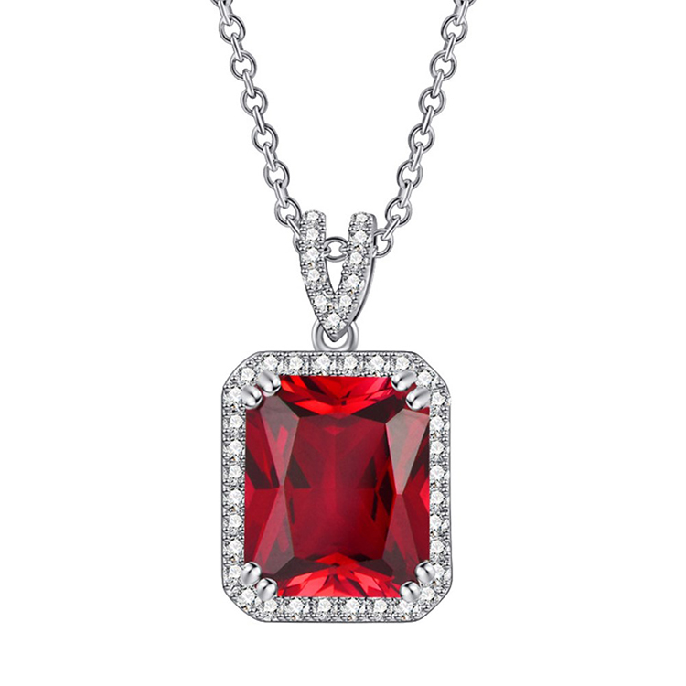 Collier en argent sterling avec pendentif zircon cubique taillé Asscher