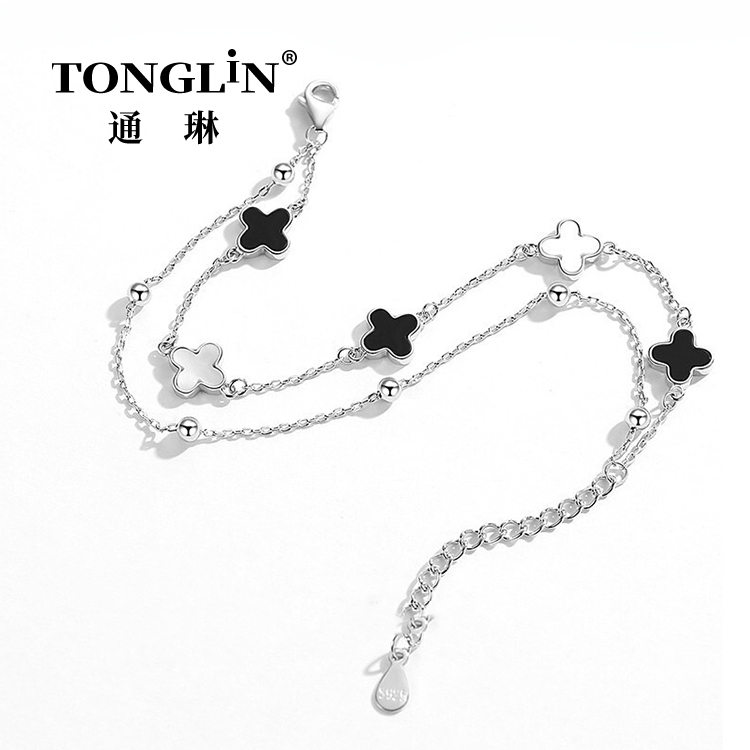 Pulsera de cadena doble de plata esterlina con trébol de cuatro hojas