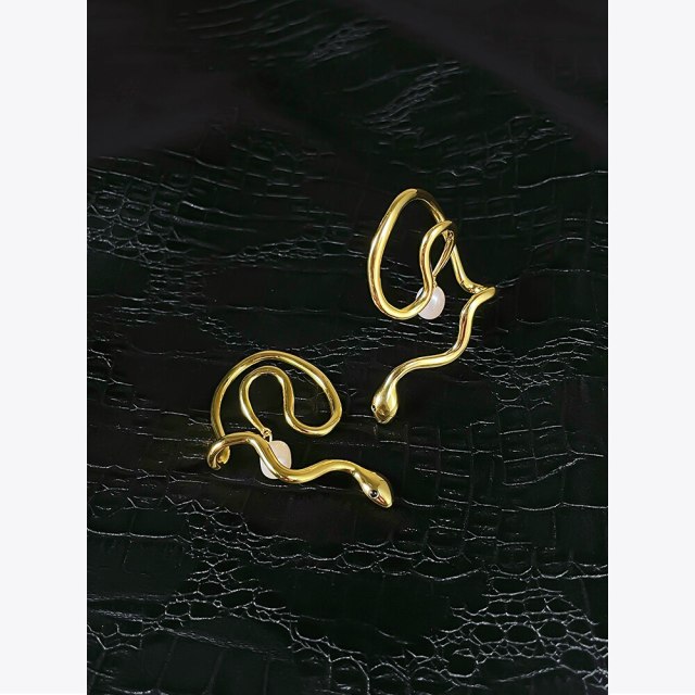 ENFASHION Snake Natural Pearl Ear Cuff Gold Earrings For Women Fashion Jewelry Animals Pendientes Mujer Friends Gifts E221379