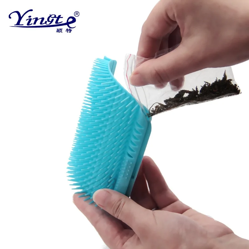 Pet Cat Comb Removable Cats Corner Scratching Rubbing Brush Pet Hair Flea Remover Massage Comb Pet Cats Dogs Supplies Products