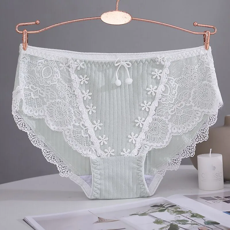2020 New Fashion Lovely Palace Wind Small Daisy Cotton Thread Ladies Briefs Female Underwear Cute Underpants Charming Lingerie