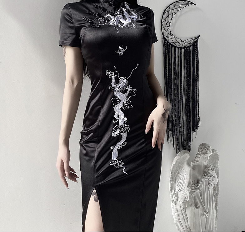 2 Sets Sexy Black Embroidered Chinese cheongsam