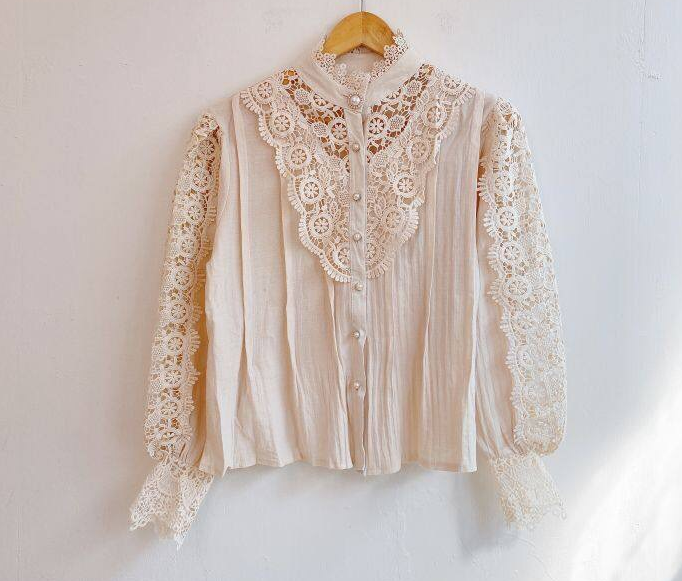 Petal Sleeve Stand Collar Hollow Out Flower Lace Patchwork Shirt Female Blusas All-match Women Lace Blouse Button White Top