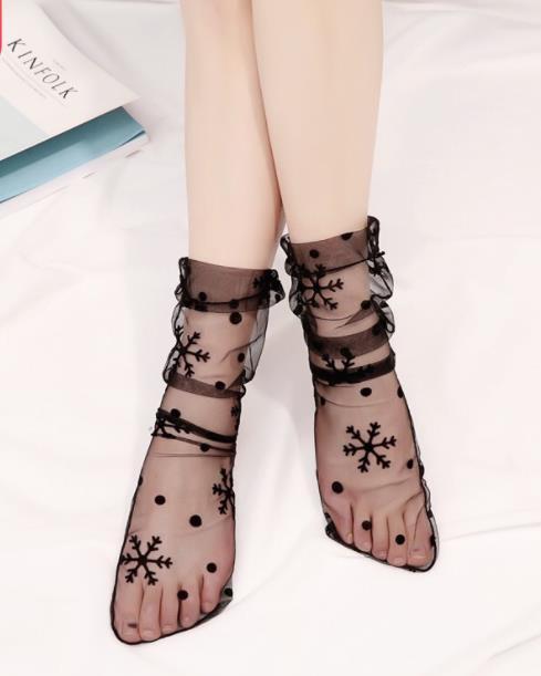 Summer female mesh stockings short tube fishing net stockings mesh stockings sexy European and American fashion pile stockings short silk stockings spring stockings