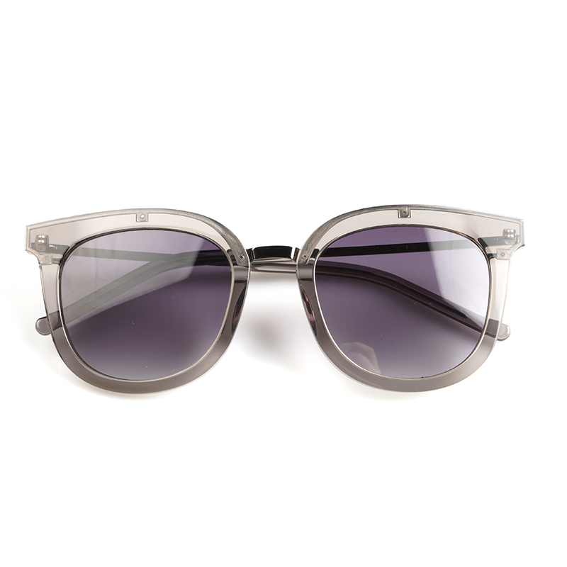Big Head Sunglasses: Extra-Wide Frames for Larger Faces