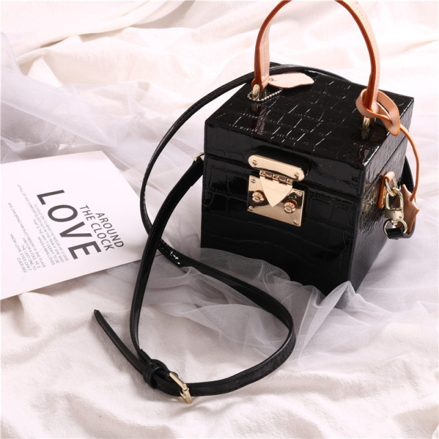 100% Handmade Desgin Leather women's bag 2023 spring new retro square big brand design sense fashion hand-held crossbody box bag tide