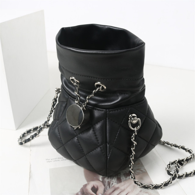 Sheepskin fortune bag spring/summer 2023 new fashion design Ringer chain single shoulder crossbody small bucket bag female