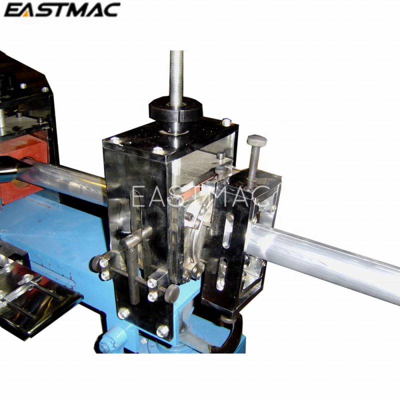 Simple structure high efficient Aluminum tape longitudinal forming and taping machine tandem with extruder for cable