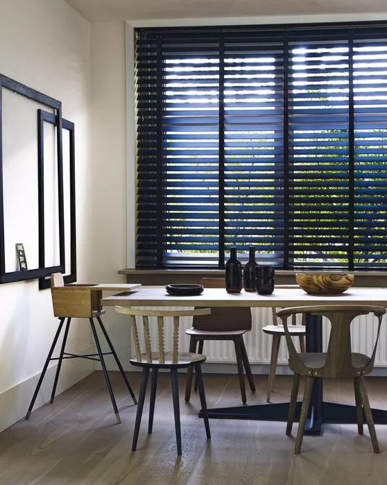 Motorized Venetian Blind