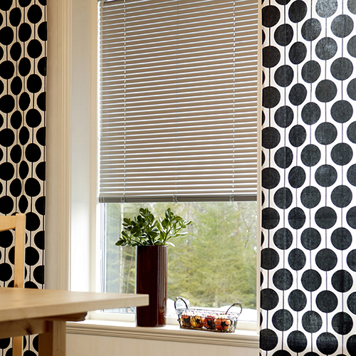 Motorized Venetian Blind