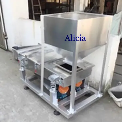 Rectangular Vibrating Screen with a stainless steel hopper