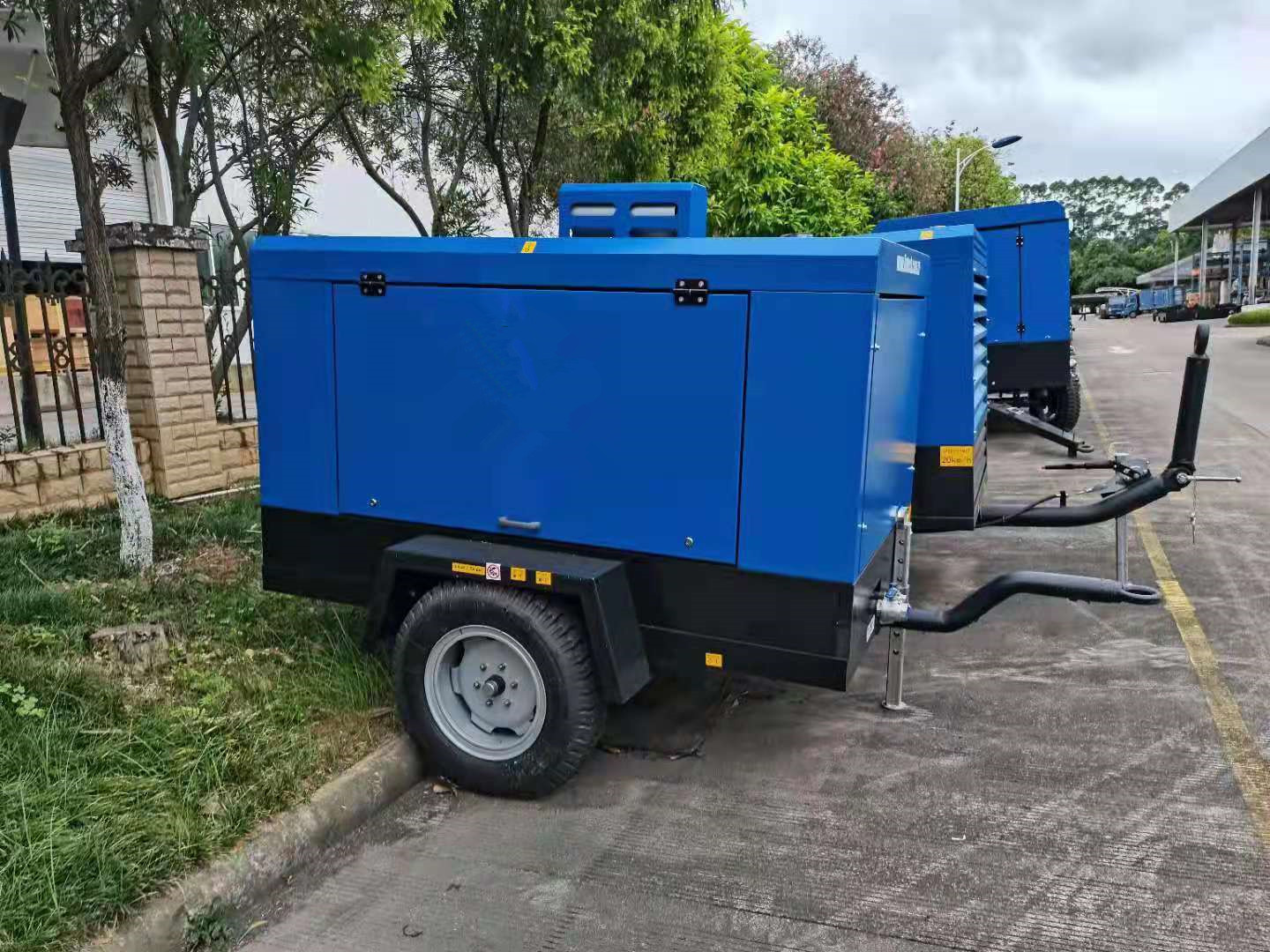 Building site application diesel air compressor