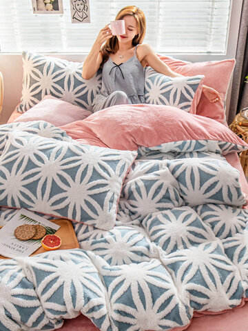 4Pcs Thick Double-sided Printed Flannel Winter Bedding Set Home Soft Winter Bedding Queen King Size