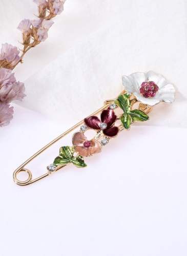 Floral No Stone Brooches