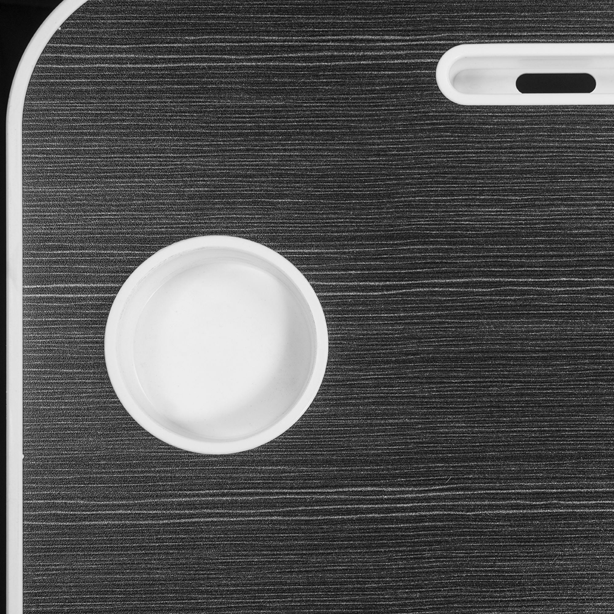 Foldable laptop table