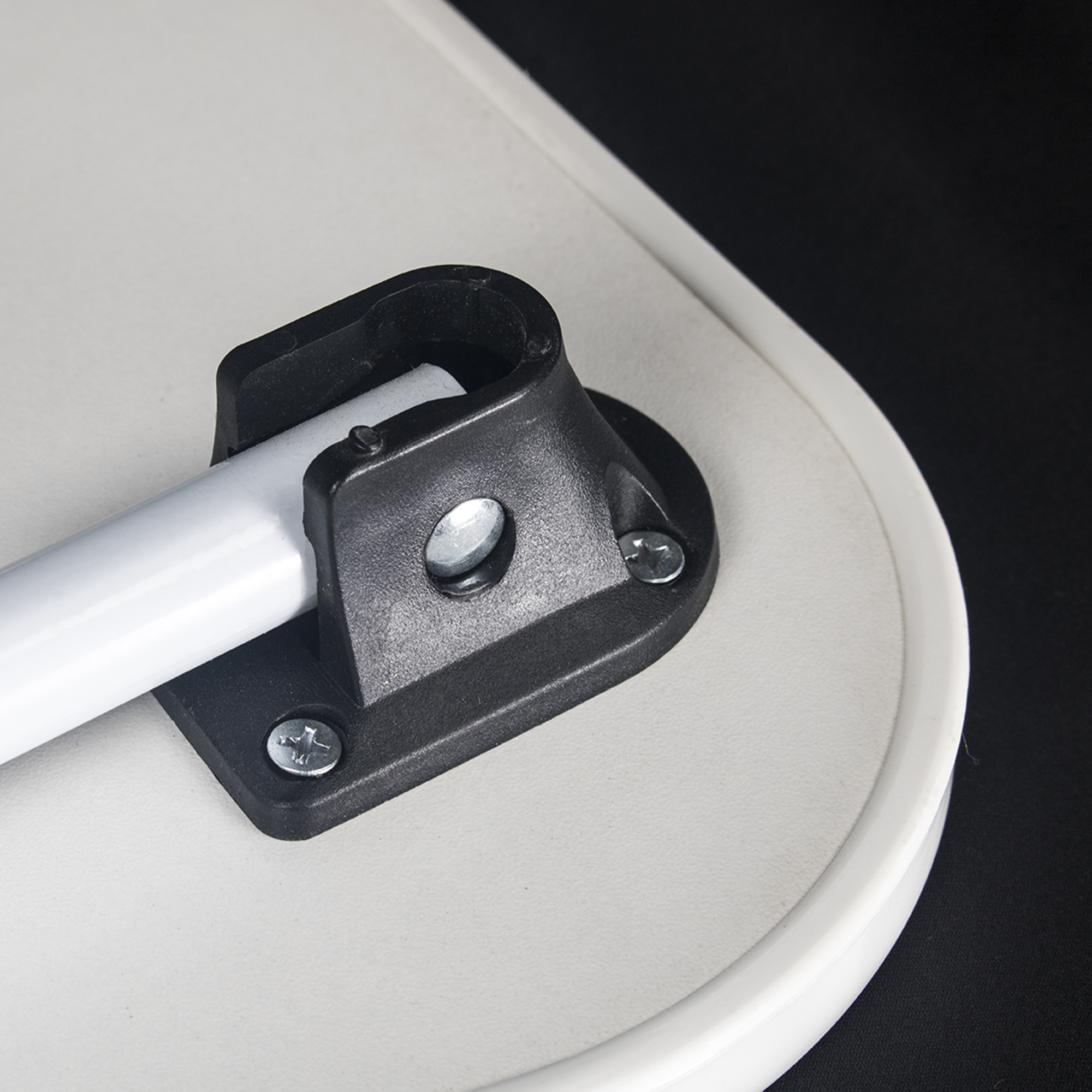 Foldable laptop table