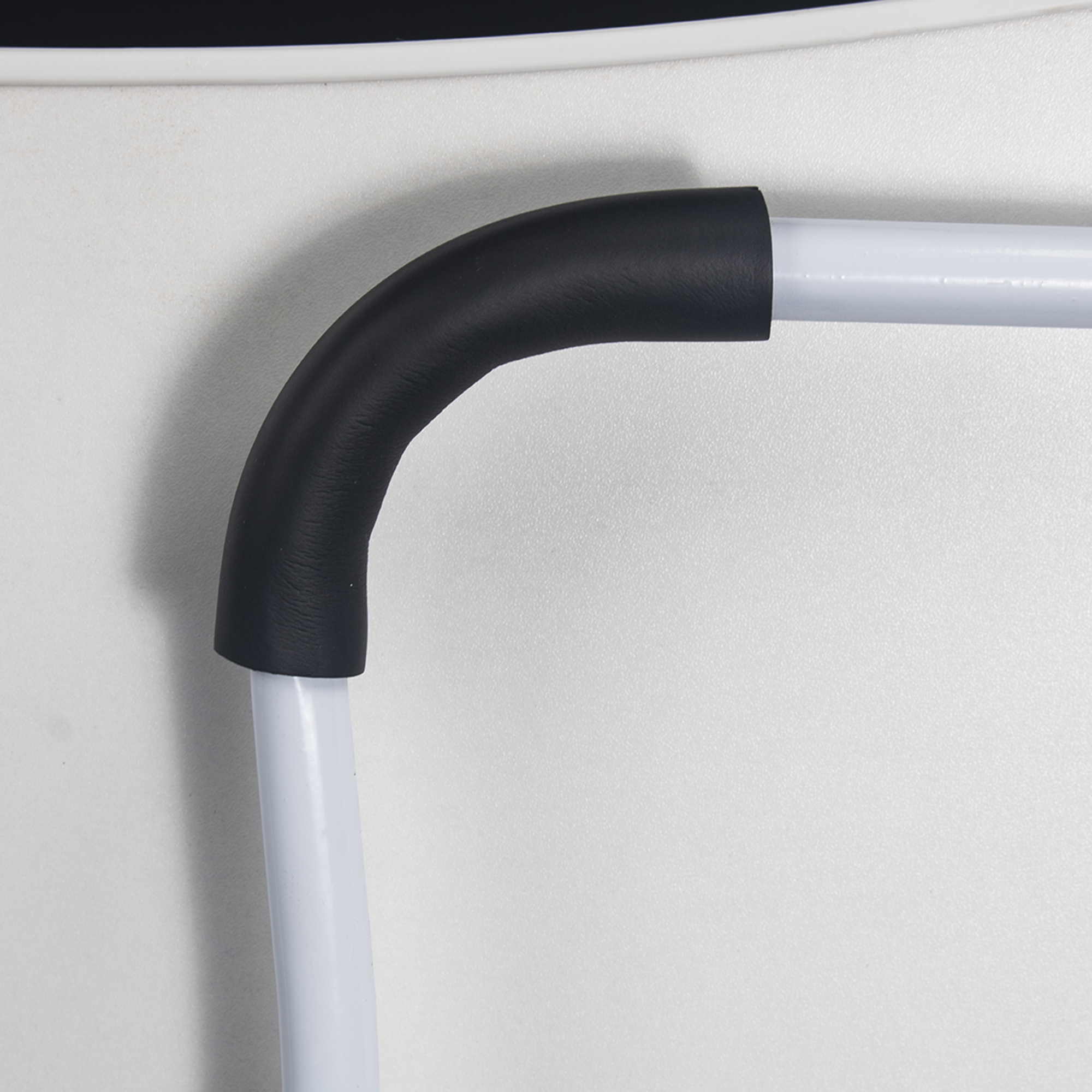 Foldable laptop table