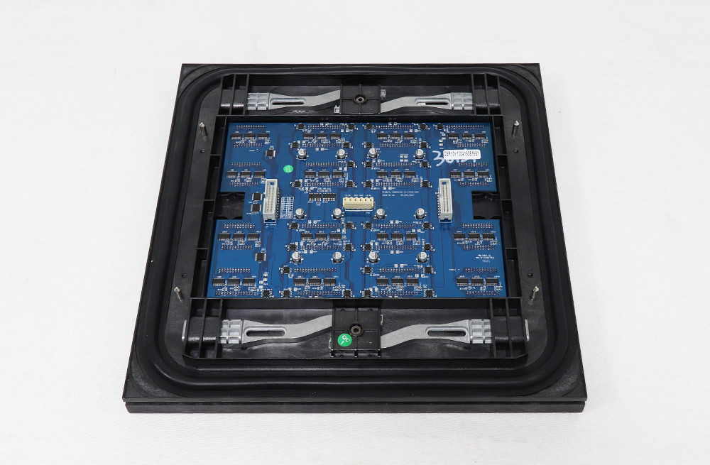 P10 Dual Maintenance LED Module Outdoor DIP 1R1G1B 320x320mm
