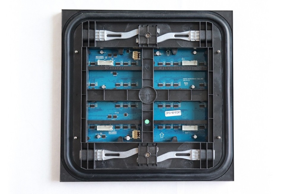 P16 Front Access LED Module Outdoor 1R1G1B DIP 320x320mm