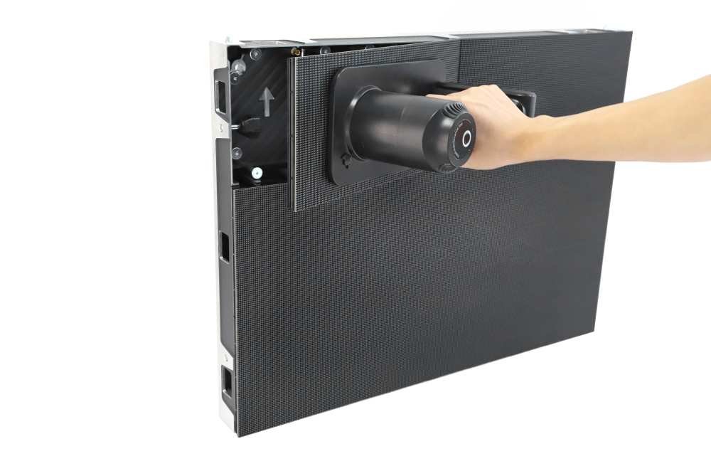 P2.5 Indoor 640x480 Die-cast Magnetic Front Service Video LED Screen for wall mounted use