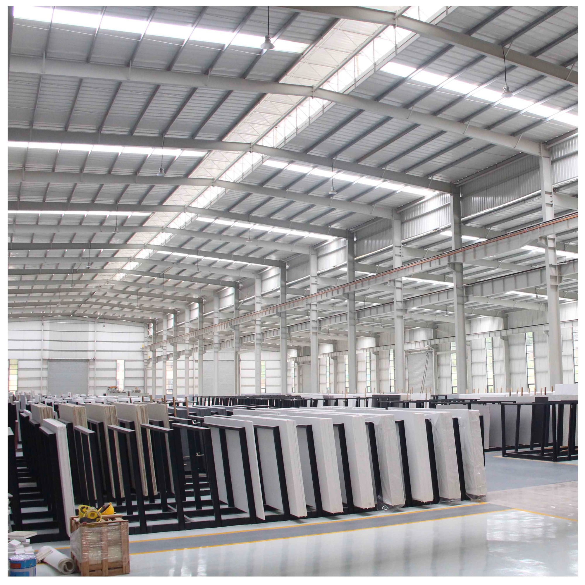 Large Warehouse & Enough Storage Capacity