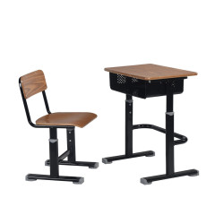 adjusting desk chair