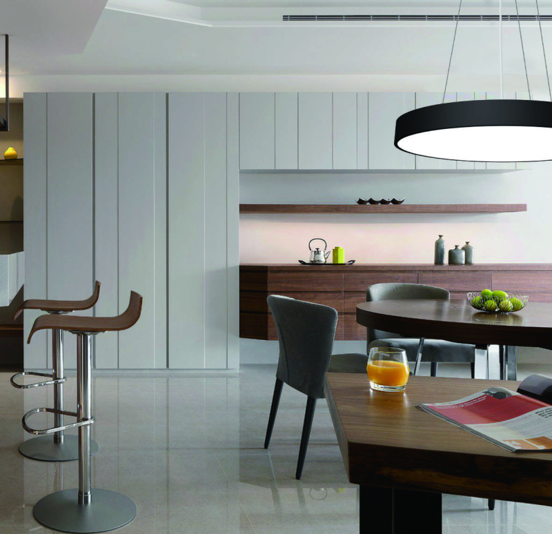 Versatile Pendant Light