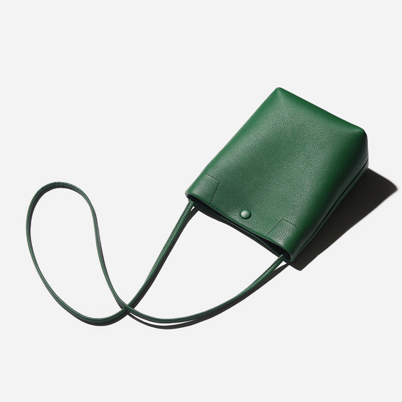 Bucket bag