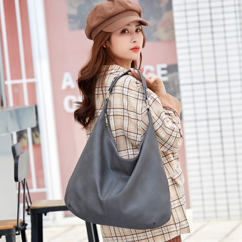 Vintage shoulder bag