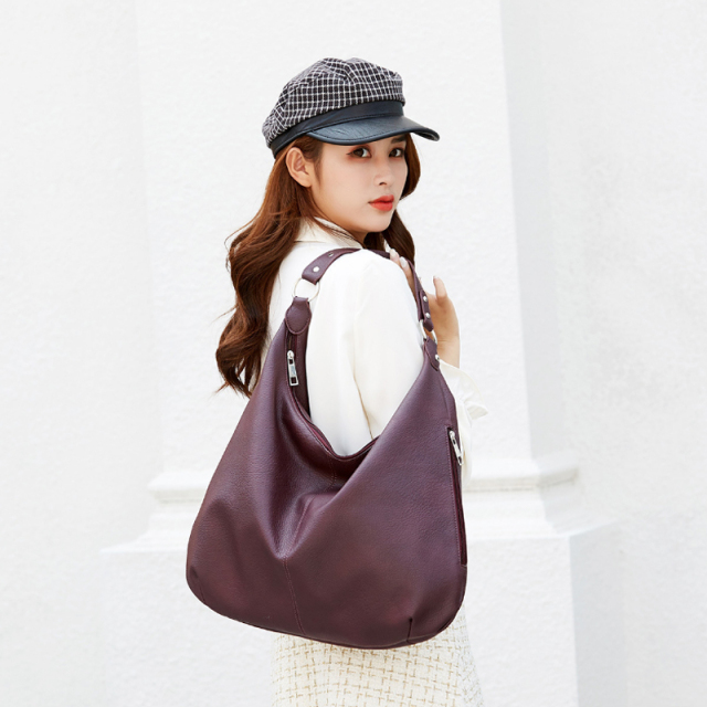 Vintage shoulder bag