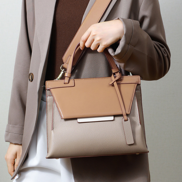 Fashion large capacity shoulder bag