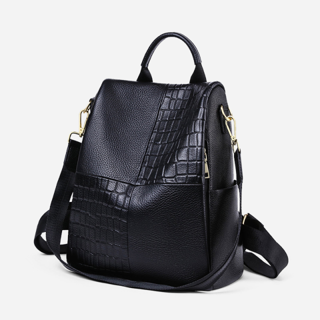 Fashionable large-capacity backpack