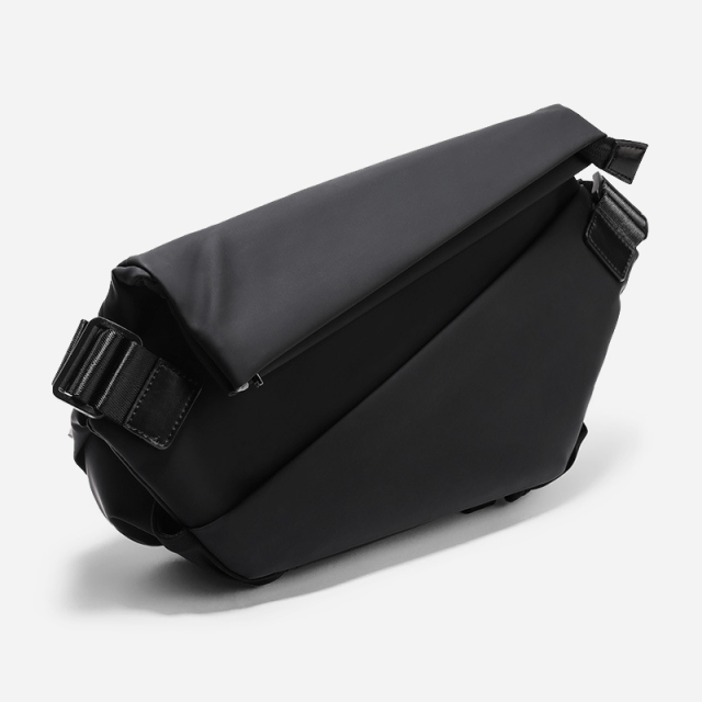 Men's multifunctional chest bag